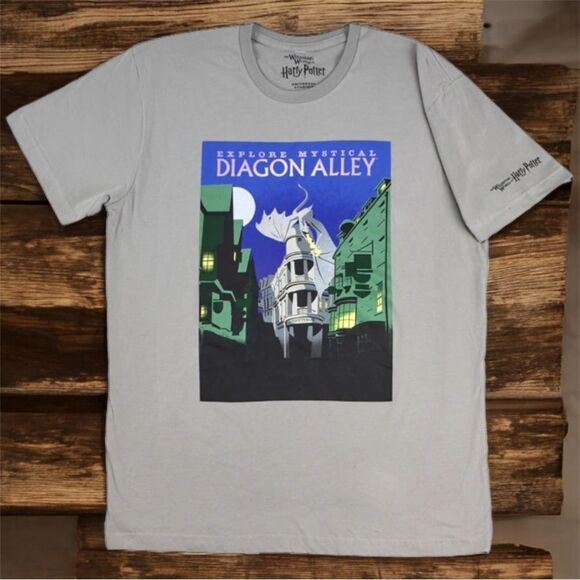 Universal Studios Gray Diagon Alley Short Sleeve Tee - Picture 1 of 7